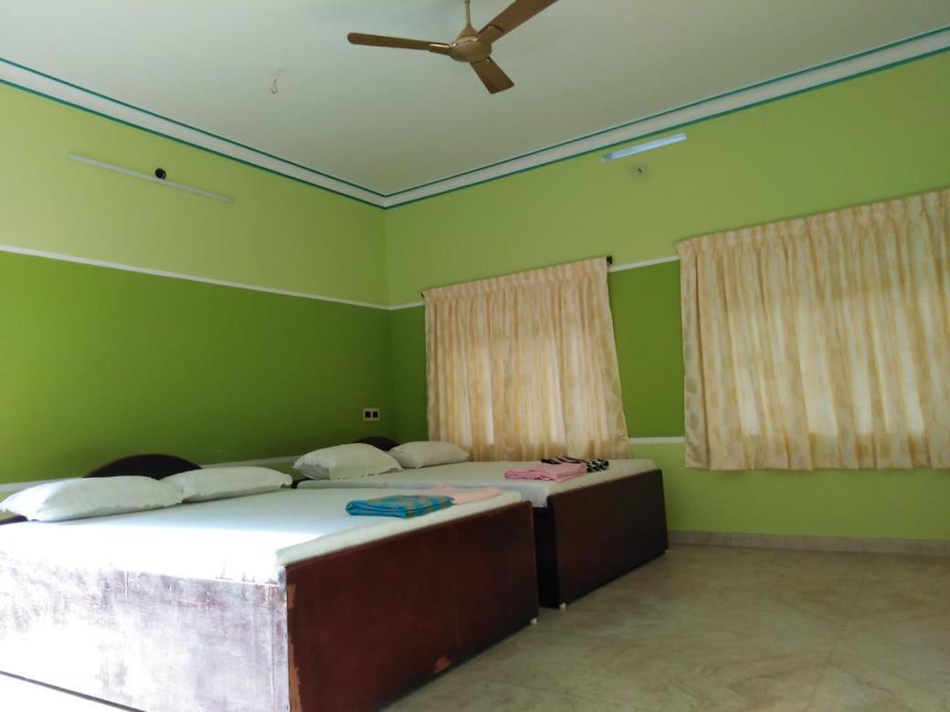 Vls Holiday Home Kanyakumari Esterno foto